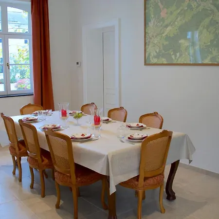 Les Hys De Verdenne Holiday home *